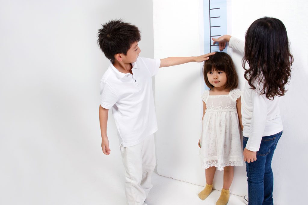 Chậm lớn, còi cọc là 1 trong những biến chứng bệnh trào ngược dạ dày ở trẻ